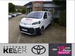 Icy white Gebraucht 2024 Toyota Proace Van | 29.960 € (Fairer Preis)