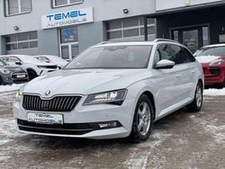 Weiß Gebraucht 2016 Skoda Superb Style Kombi | 13.999 € (Guter Preis)