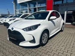 Weiß Gebraucht 2022 Toyota Yaris Hybrid Comfort Kleinwagen | 17.490 € (Guter Preis)