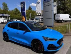 Vasttrafik blue Neu 2025 Ford Focus Sport Limousine | 41.987 € (Fairer Preis)