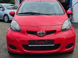 Rot Gebraucht 2009 Toyota Aygo Cool Kleinwagen | 2.799 € (Fairer Preis)