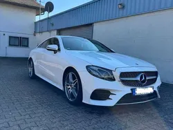 Weiß Gebraucht 2019 Mercedes E300 AMG line Coupé | 42.500 € (Teuer)