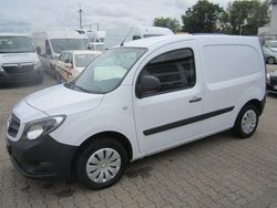 Weiß Gebraucht 2018 Mercedes Citan 111 Van / Kleinbus | 6.900 € (Etwas zu teuer)