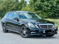 Schwarz Gebraucht 2010 Mercedes E200 Avantgarde Kombi | 7.799 € (Superpreis)