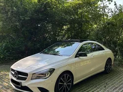 Weiß Gebraucht 2016 Mercedes CLA220 Limousine | 18.000 € (Fairer Preis)