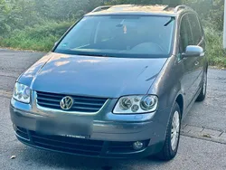 Grau Gebraucht 2007 VW Touran Highline Van / Kleinbus | 4.299 € (Guter Preis)