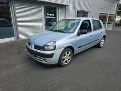 Blau Gebraucht 2004 Renault Clio II Kleinwagen | 1.190 € (Guter Preis)