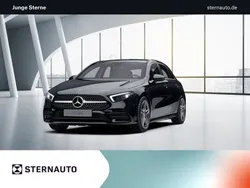 Schwarz Gebraucht 2020 Mercedes A180 AMG line Limousine | 21.839 € (Guter Preis)