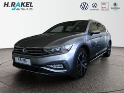Silber Gebraucht 2020 VW Passat Alltrack Business Kombi | 27.950 € (Etwas zu teuer)