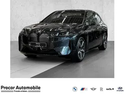 Grau Neu 2025 BMW iX Sport Line SUV | 77.770 € (Superpreis)