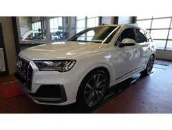 Gletscherweiß metallic Gebraucht 2021 Audi Q7 S-Line SUV | 54.990 € (Fairer Preis)