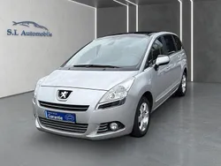 Gris aluminium Gebraucht 2010 Peugeot 5008 Premium Van / Kleinbus | 4.790 € (Fairer Preis)