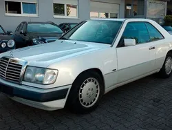 Weiß Gebraucht 1990 Mercedes 300 Coupé | 9.800 €