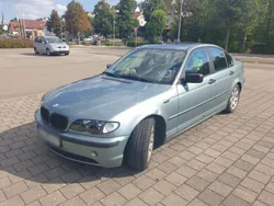 Grün Gebraucht 2002 BMW 316 Limousine | 3.000 €