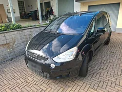 Schwarz Gebraucht 2009 Ford S-MAX S Van / Kleinbus | 5.800 € (Etwas zu teuer)