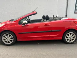 Rot Gebraucht 2008 Peugeot 207 CC Cabrio | 4.499 € (Etwas zu teuer)