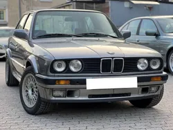 Blau Gebraucht 1988 BMW 325 Limousine | 8.499 €