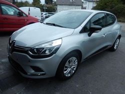 Silber Gebraucht 2019 Renault Clio IV Limousine | 10.999 € (Etwas zu teuer)
