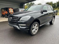 Metalliclack obsidianschwarz Gebraucht 2013 Mercedes ML350 SUV | 17.910 € (Fairer Preis)