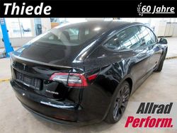 Solid black Gebraucht 2022 Tesla Model 3 Performance Limousine | 31.750 € (Fairer Preis)