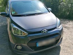 Grau Gebraucht 2016 Hyundai i10 Style Kleinwagen | 8.500 € (Fairer Preis)