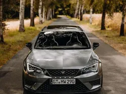 Grau Gebraucht 2016 Cupra Leon Kombi | 23.800 € (Teuer)