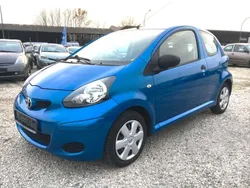 Blau Gebraucht 2010 Toyota Aygo Basis Kleinwagen | 2.999 € (Etwas zu teuer)