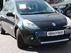 Schwarz Gebraucht 2012 Renault Clio III Dynamique Limousine | 4.900 € (Etwas zu teuer)