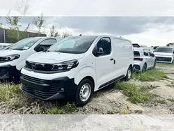 Weiß (lackierung weiss icy/typ aussenverkleidung sp) Neu 2025 Opel Vivaro-e Combi Van | 39.401 € (Fairer Preis)