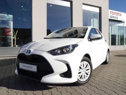 Weiß Gebraucht 2022 Toyota Yaris Hybrid Business Edition Kleinwagen | 24.500 € (Teuer)