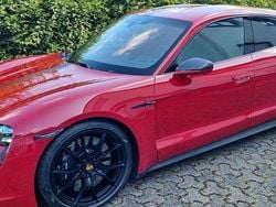 Rot Gebraucht 2020 Porsche Taycan 4S Limousine | 61.990 € (Superpreis)