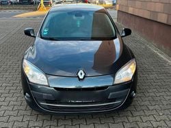 Grau Gebraucht 2011 Renault Mégane GrandTour Kombi | 1.450 € (Superpreis)