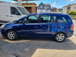 Blaumetallic Gebraucht 2005 Opel Zafira Edition Van / Kleinbus | 1.752 € (Fairer Preis)