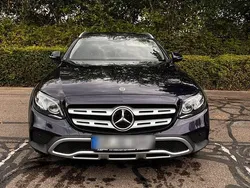 Blau Gebraucht 2018 Mercedes E220 Kombi | 17.999 € (Etwas zu teuer)