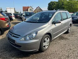 Silber Gebraucht 2004 Peugeot 307 Kombi | 890 € (Fairer Preis)
