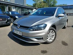 Silber metallic Gebraucht 2018 VW Golf VII Comfortline Kleinwagen | 14.500 € (Guter Preis)