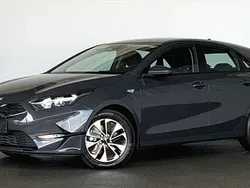 Grau Neu 2025 Kia Ceed Limousine | 21.670 € (Superpreis)