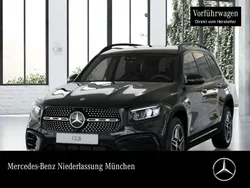 Schwarz Gebraucht 2025 Mercedes GLB200 AMG SUV | 49.900 € (Teuer)