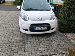 Weiß Gebraucht 2009 Citroën C1 Kleinwagen | 2.399 € (Fairer Preis)