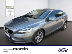 Grau Gebraucht 2018 Volvo V40 Momentum Kombi | 14.880 € (Fairer Preis)