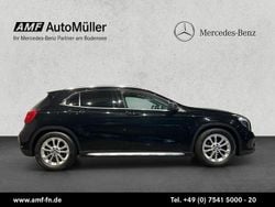 Schwarz Gebraucht 2016 Mercedes GLA180 AMG line SUV | 17.700 € (Fairer Preis)