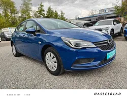 Blau Gebraucht 2018 Opel Astra Selection Limousine | 9.995 € (Guter Preis)