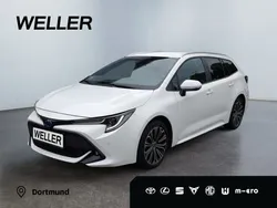 Weiß Gebraucht 2022 Toyota Corolla Team Kombi | 23.940 € (Guter Preis)