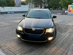 Schwarz Gebraucht 2010 Skoda Superb Elegance Kombi | 6.200 € (Teuer)