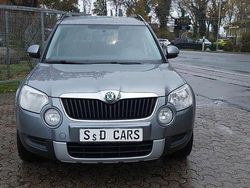 Grau Gebraucht 2012 Skoda Yeti Plus Edition SUV | 6.499 € (Fairer Preis)