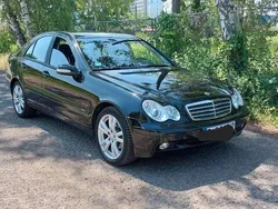Schwarz Gebraucht 2005 Mercedes C220 Classic Limousine | 2.450 € (Fairer Preis)