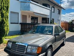 Gebraucht 1990 Mercedes E260 Limousine | 8.600 €