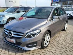 Grau Gebraucht 2018 Mercedes B200 Urban Van / Kleinbus | 18.990 € (Teuer)