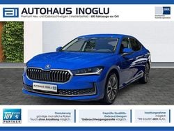 Blau Gebraucht 2024 Skoda Superb Selection Limousine | 32.980 € (Teuer)