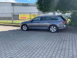 Grau Gebraucht 2015 VW Passat Comfortline Kombi | 14.250 € (Fairer Preis)